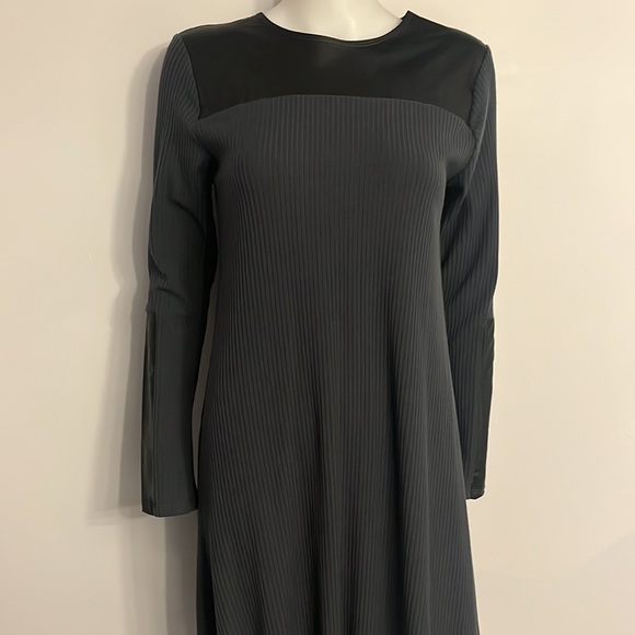 Womens long sleeve dress size Small - Picture 5 of 8